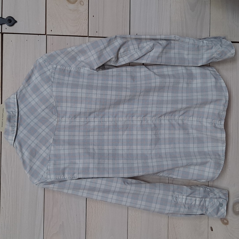 The North Face Women's Plaid Button-Up Camp Shirt | Size Small | Gray/Coral - Picture 5 of 9